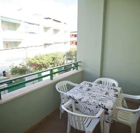 Baia Vicino Praja Apartment